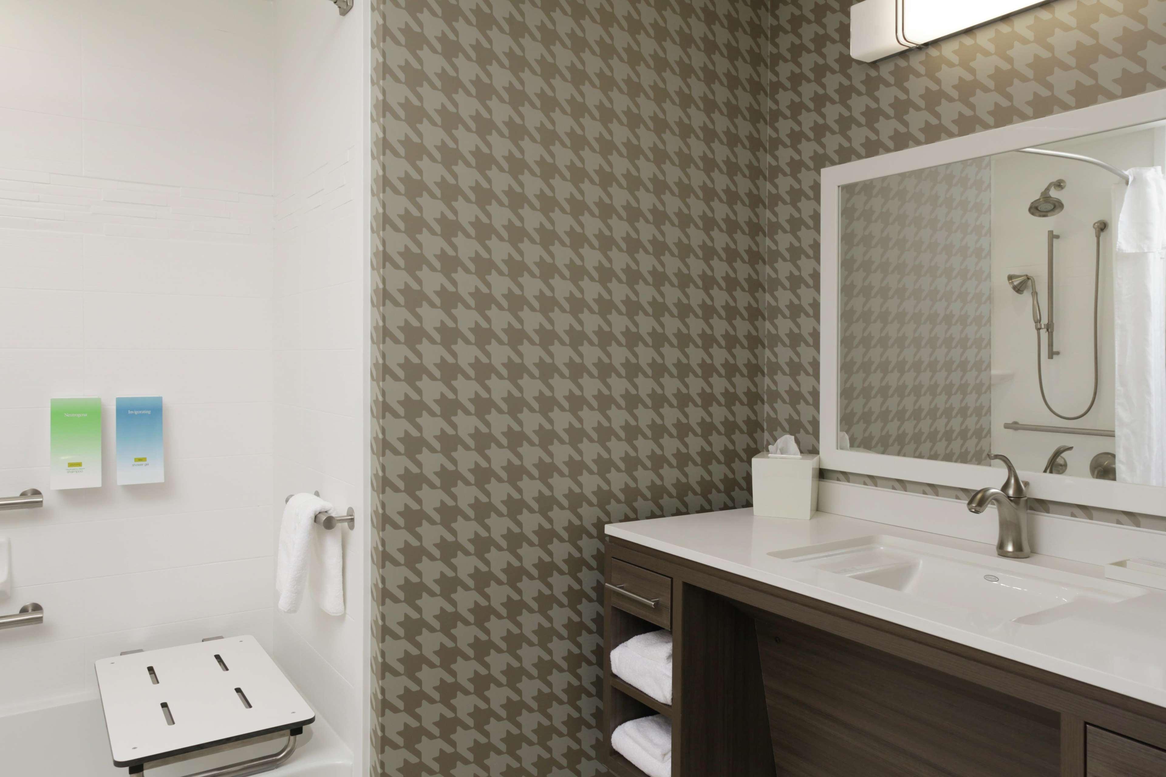 Home2 Suites By Hilton Fort Collins Esterno foto